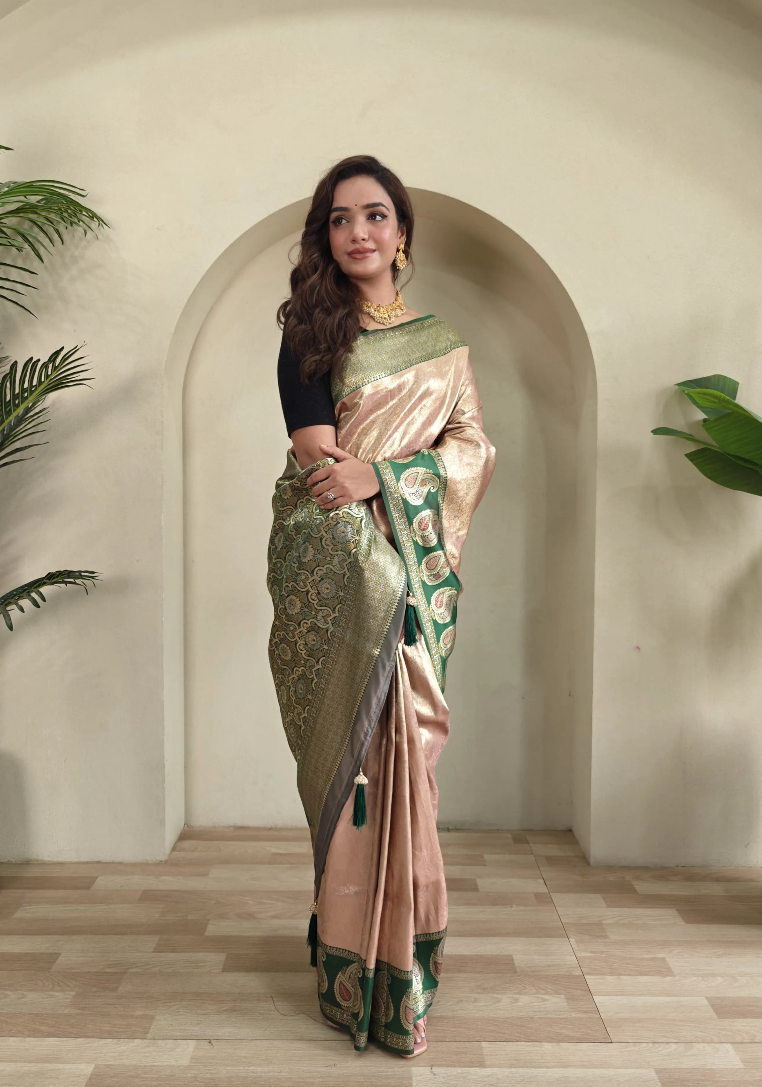 Zari Kanchi SIlk Contrast Border Banarasi Saree  (Product Code: AS-921)