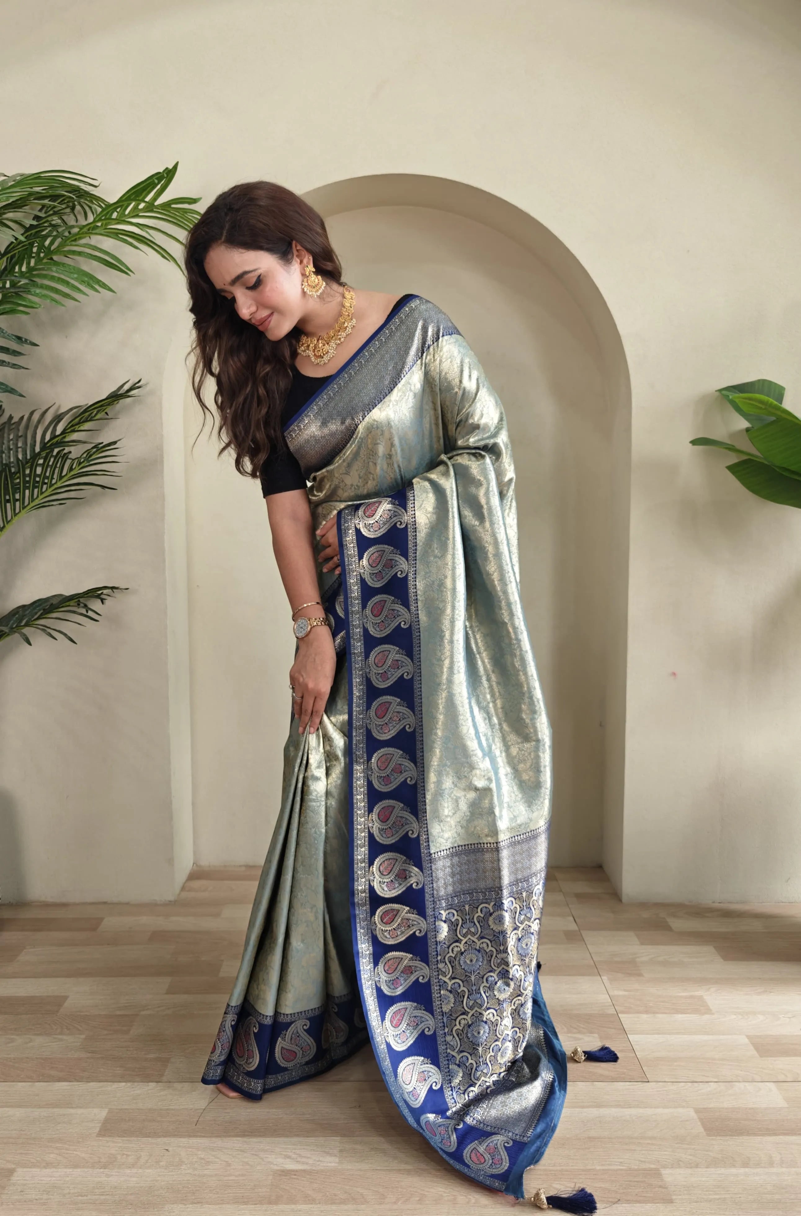 Zari Kanchi SIlk Contrast Border Banarasi Saree  (Product Code: AS-921)