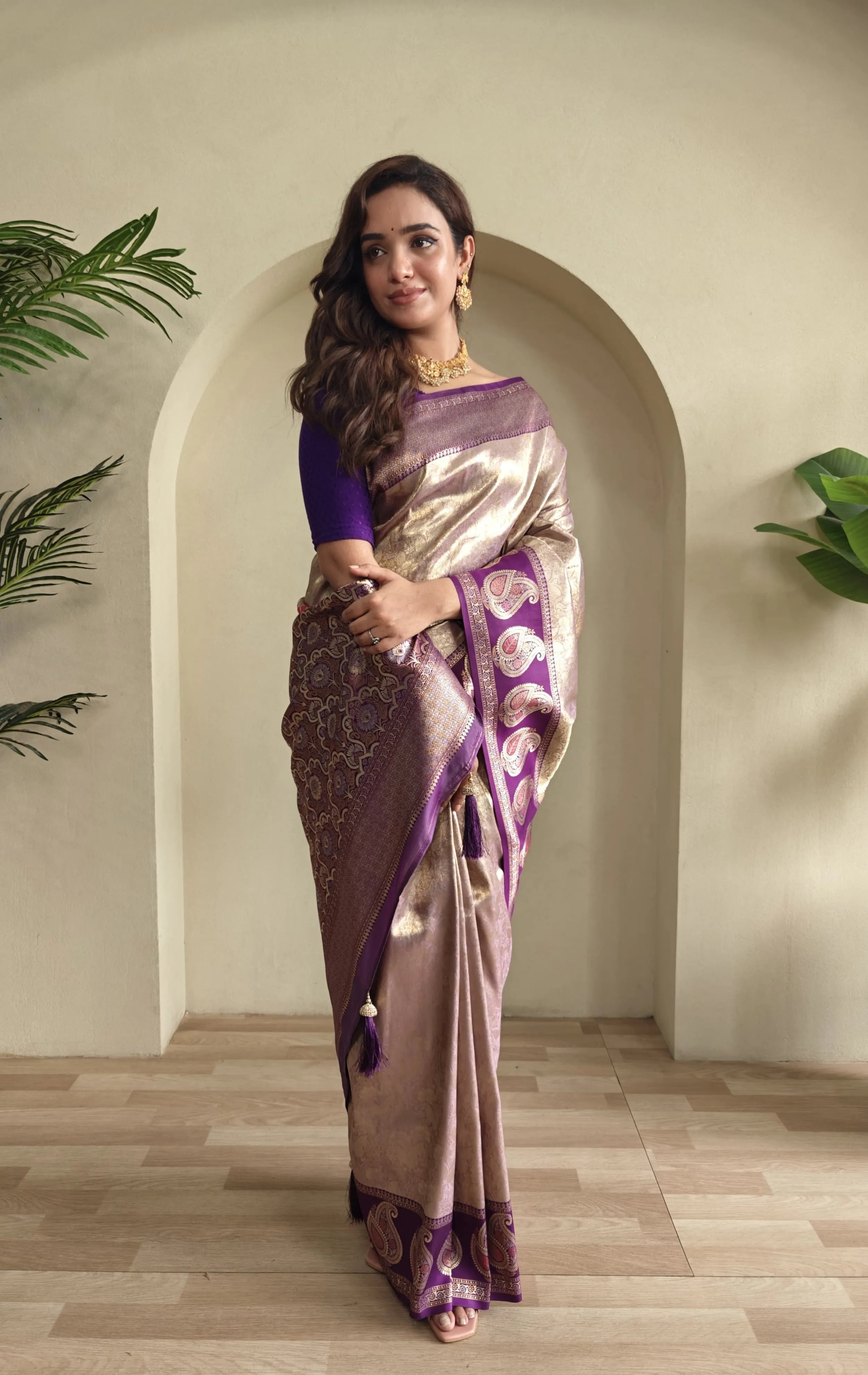 Zari Kanchi SIlk Contrast Border Banarasi Saree  (Product Code: AS-921)