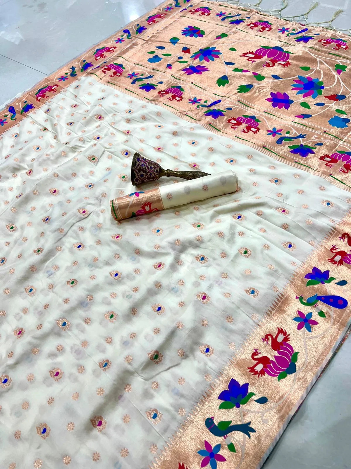 Pure Paithani Silk Sarees – Maharashtrian Elegance