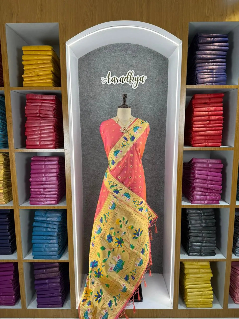 Pure Paithani Silk Sarees – Maharashtrian Elegance