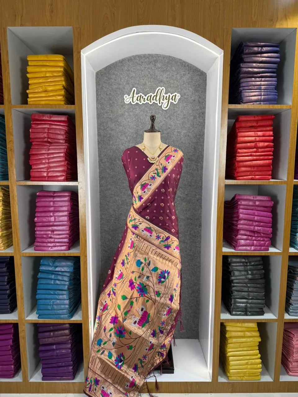 Pure Paithani Silk Sarees – Maharashtrian Elegance