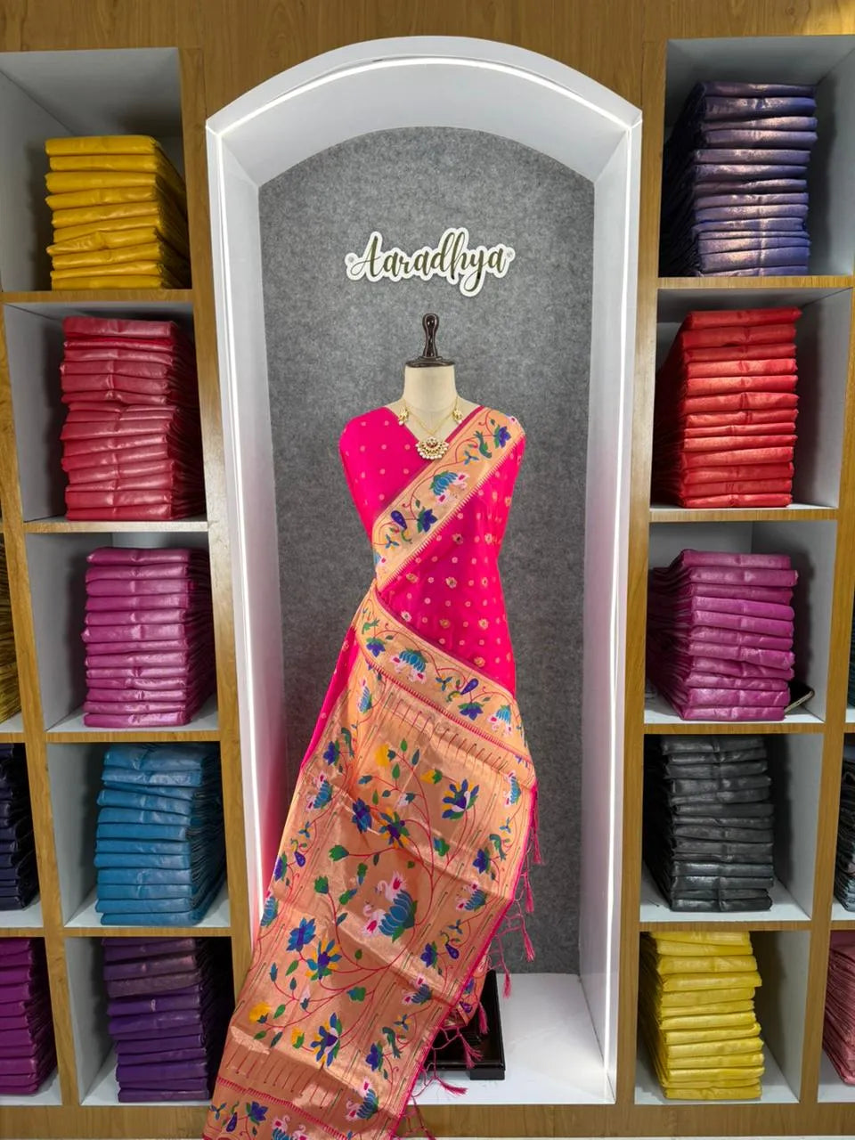 Pure Paithani Silk Sarees – Maharashtrian Elegance