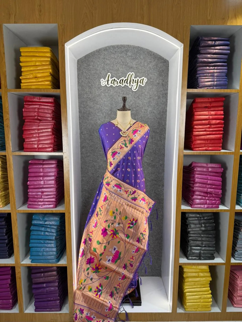 Pure Paithani Silk Sarees – Maharashtrian Elegance