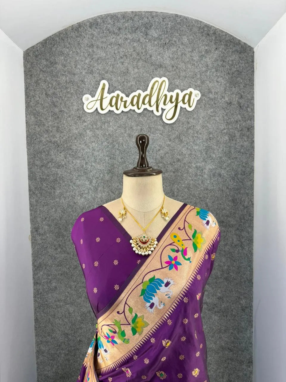 Pure Paithani Silk Sarees – Maharashtrian Elegance