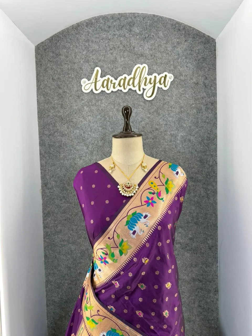 Pure Paithani Silk Sarees – Maharashtrian Elegance