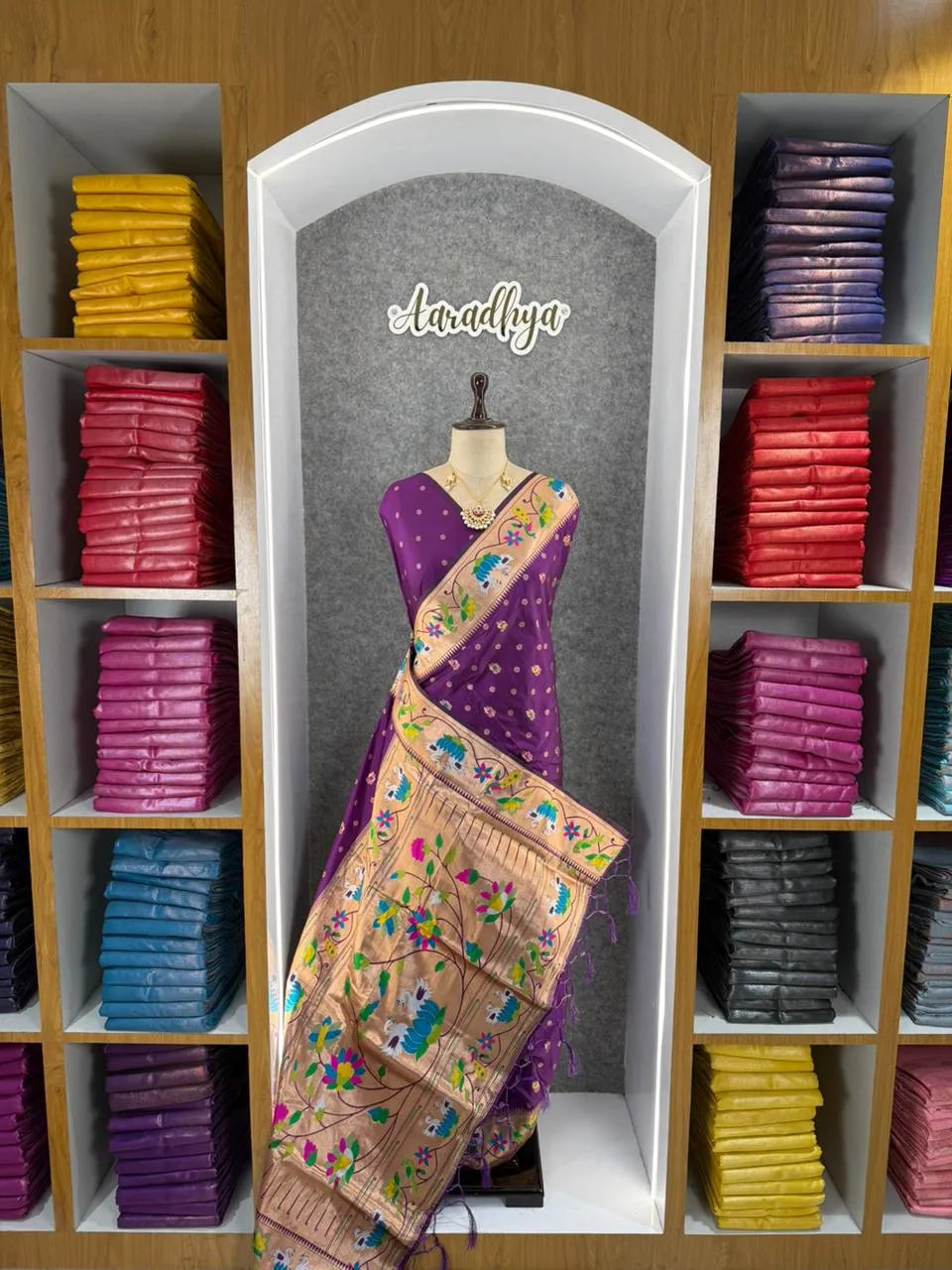 Pure Paithani Silk Sarees – Maharashtrian Elegance