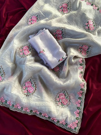 Gold Crush Saree – Royal Glow in Every Fold