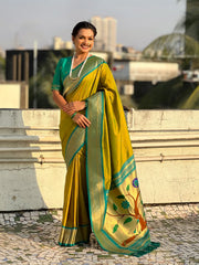 Paithani Saree with Swan Meenakari Pallu