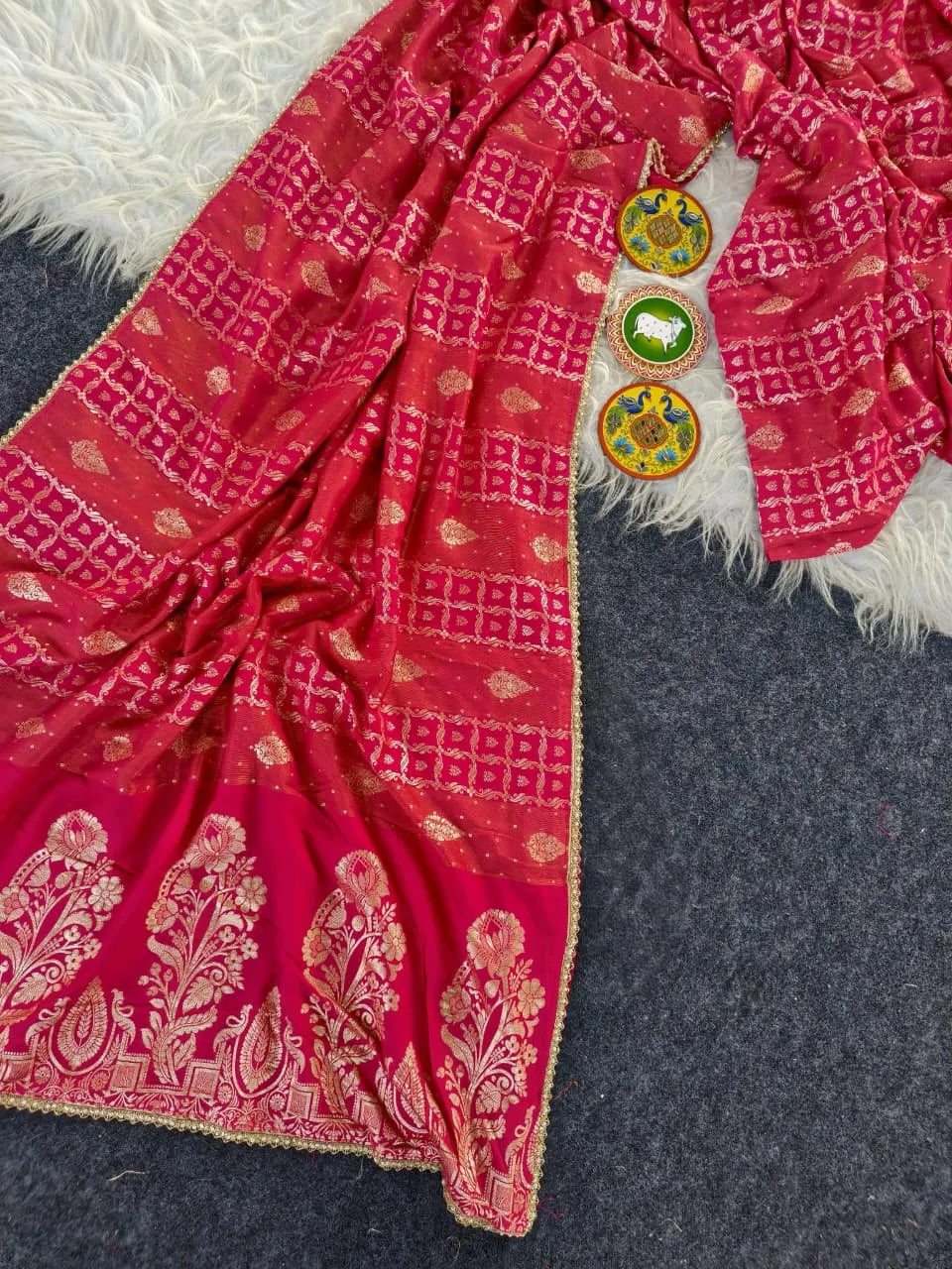 Premium Dola Silk Floral Weaved Pallu Saree