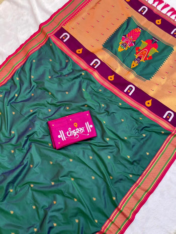 Top Trending Vitthala Pandurang Contrast Paithani Saree
