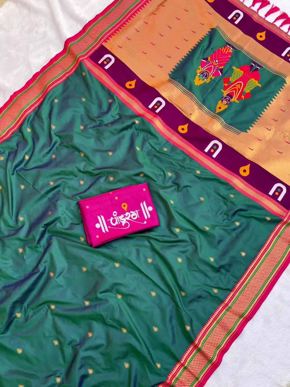 Top Trending Vitthala Pandurang Contrast Paithani Saree