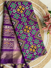 Premium Patola Weaving Phool Jaal Design Saree