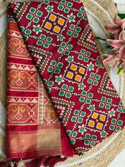 Premium Patola Weaving Phool Jaal Design Saree