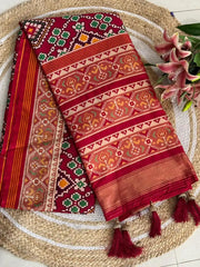 Premium Patola Weaving Phool Jaal Design Saree