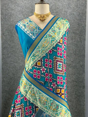 Premium Patola Weaving Phool Jaal Design Saree