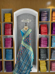 Premium Patola Weaving Phool Jaal Design Saree