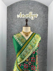Premium Patola Weaving Phool Jaal Design Saree