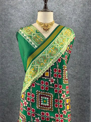 Premium Patola Weaving Phool Jaal Design Saree
