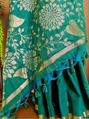 Soft Khadi Raw Silk Floral Pallu Saree