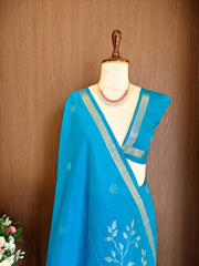 Soft Khadi Raw Silk Floral Pallu Saree
