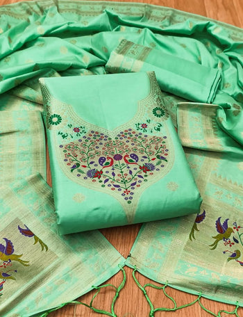 AE-002 – Royal Peacock Paithani Suit