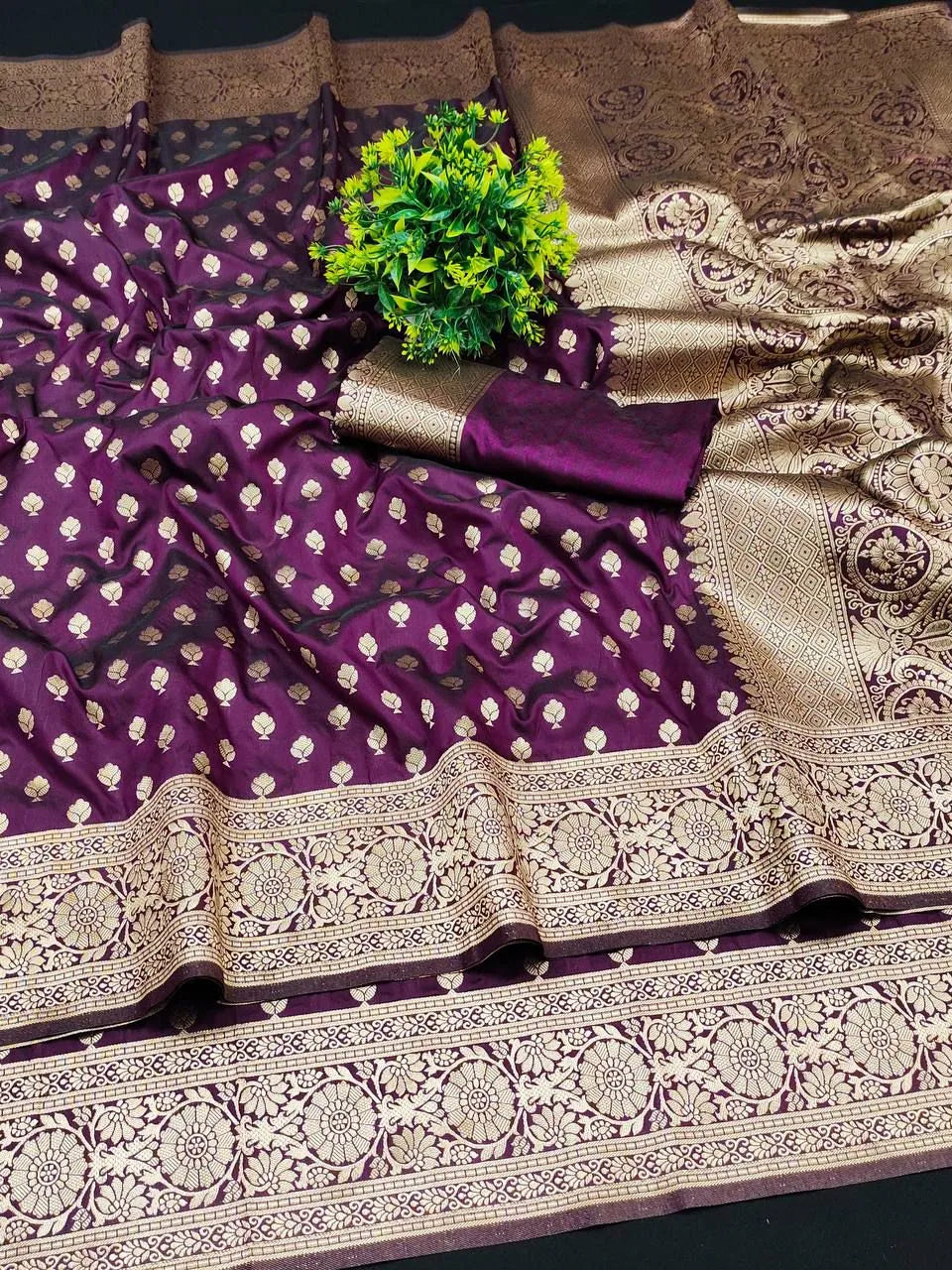 Banarasi Zari Motif Silk Fabric Saree