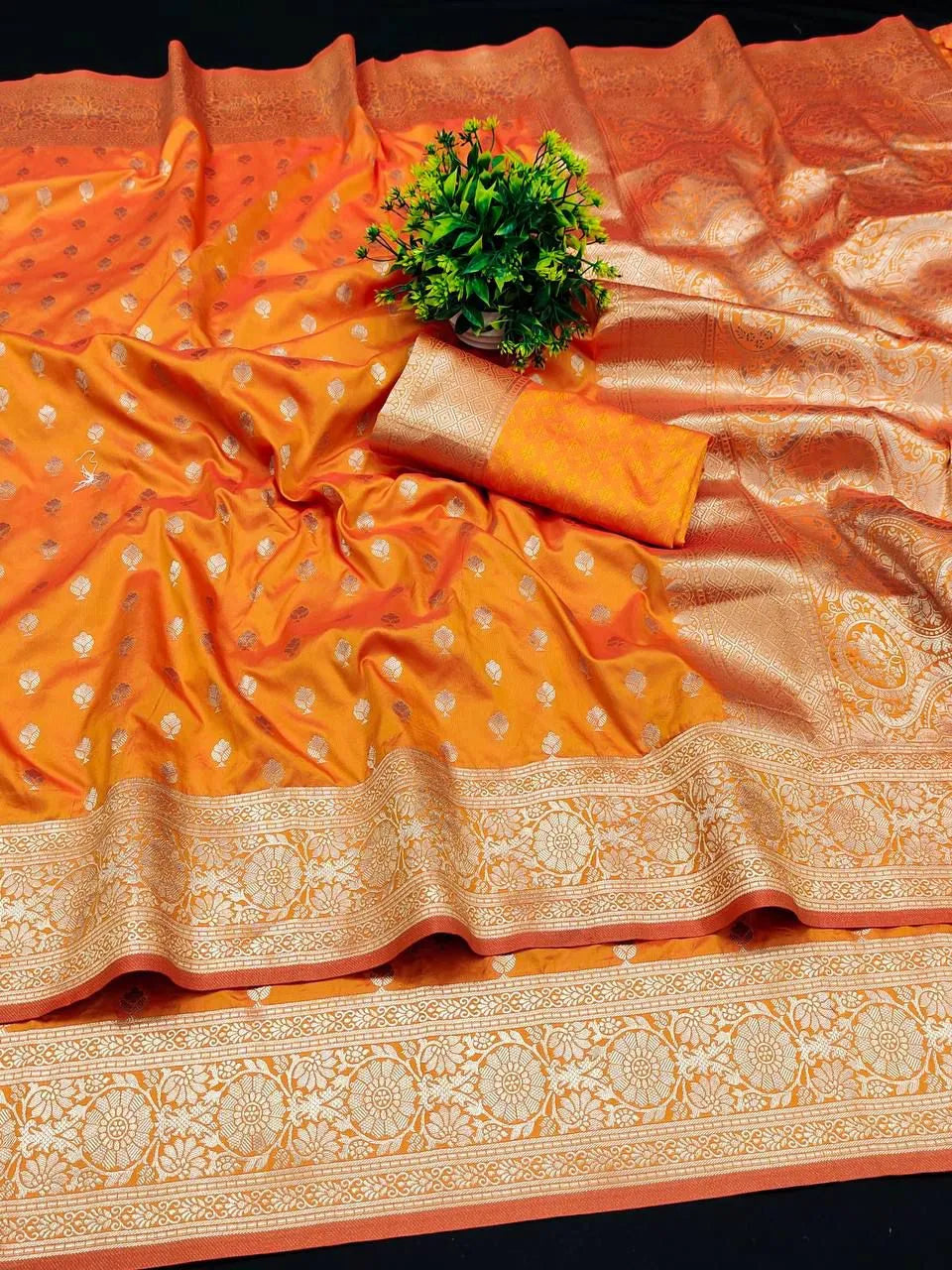 Banarasi Zari Motif Silk Fabric Saree