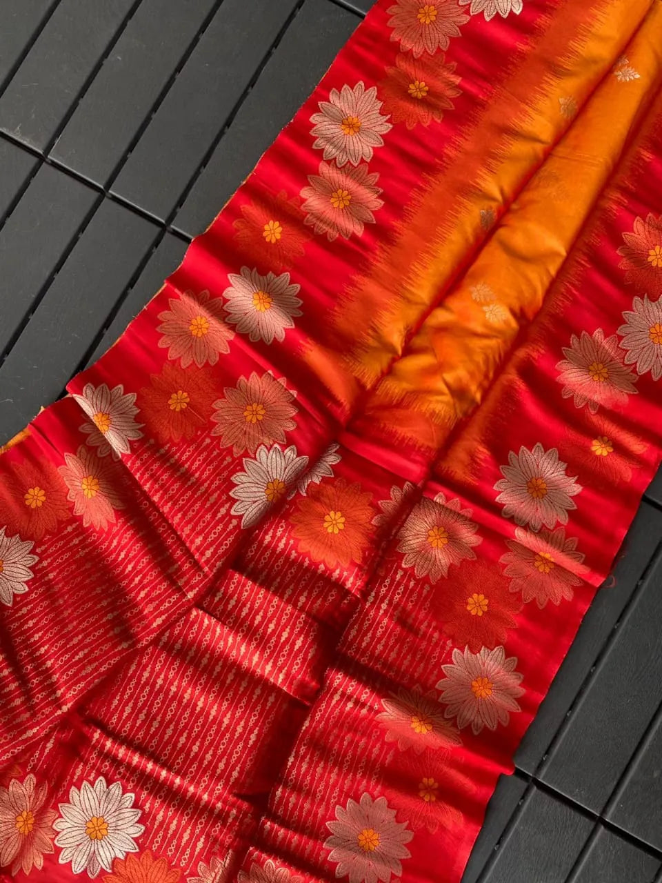 Soft Silk Floral Zari Weaving Saree