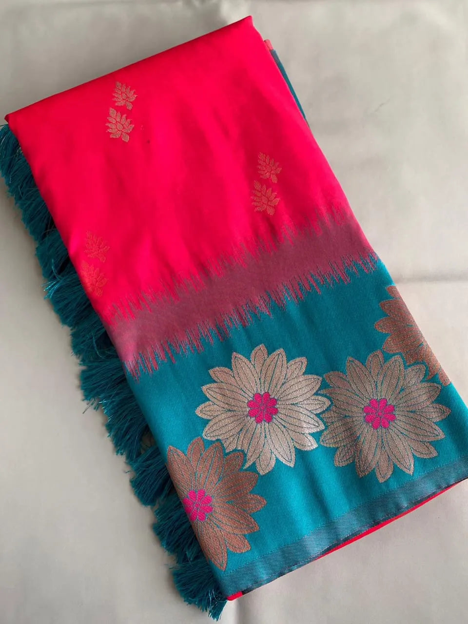 Soft Silk Floral Zari Weaving Saree