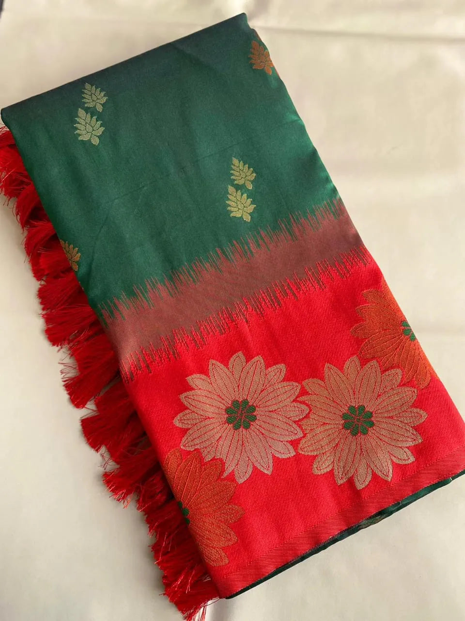 Soft Silk Floral Zari Weaving Saree