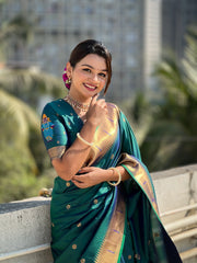 Paithani Vitthala Pallu Muniya Border Saree