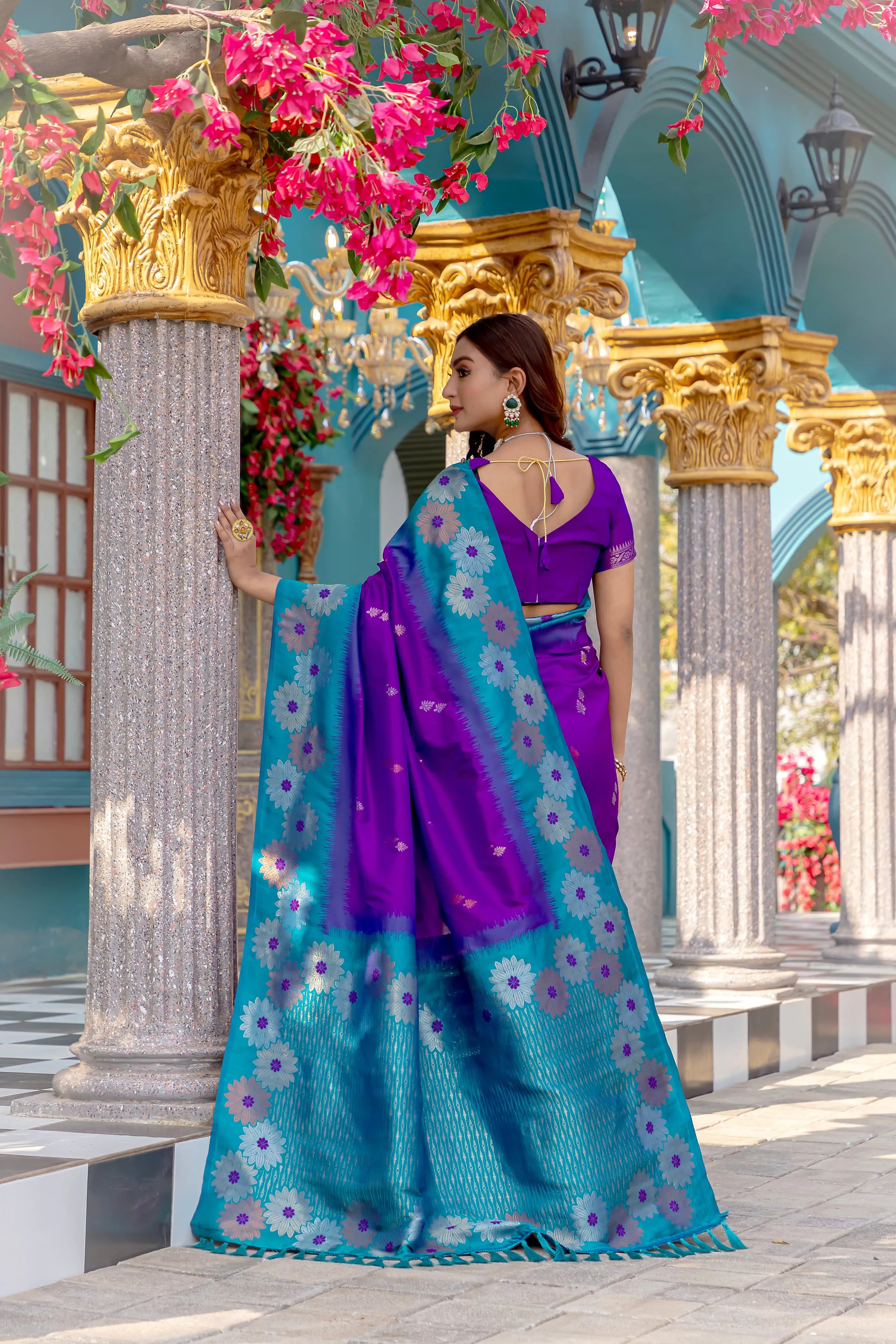Soft Silk Floral Zari Weaving Saree