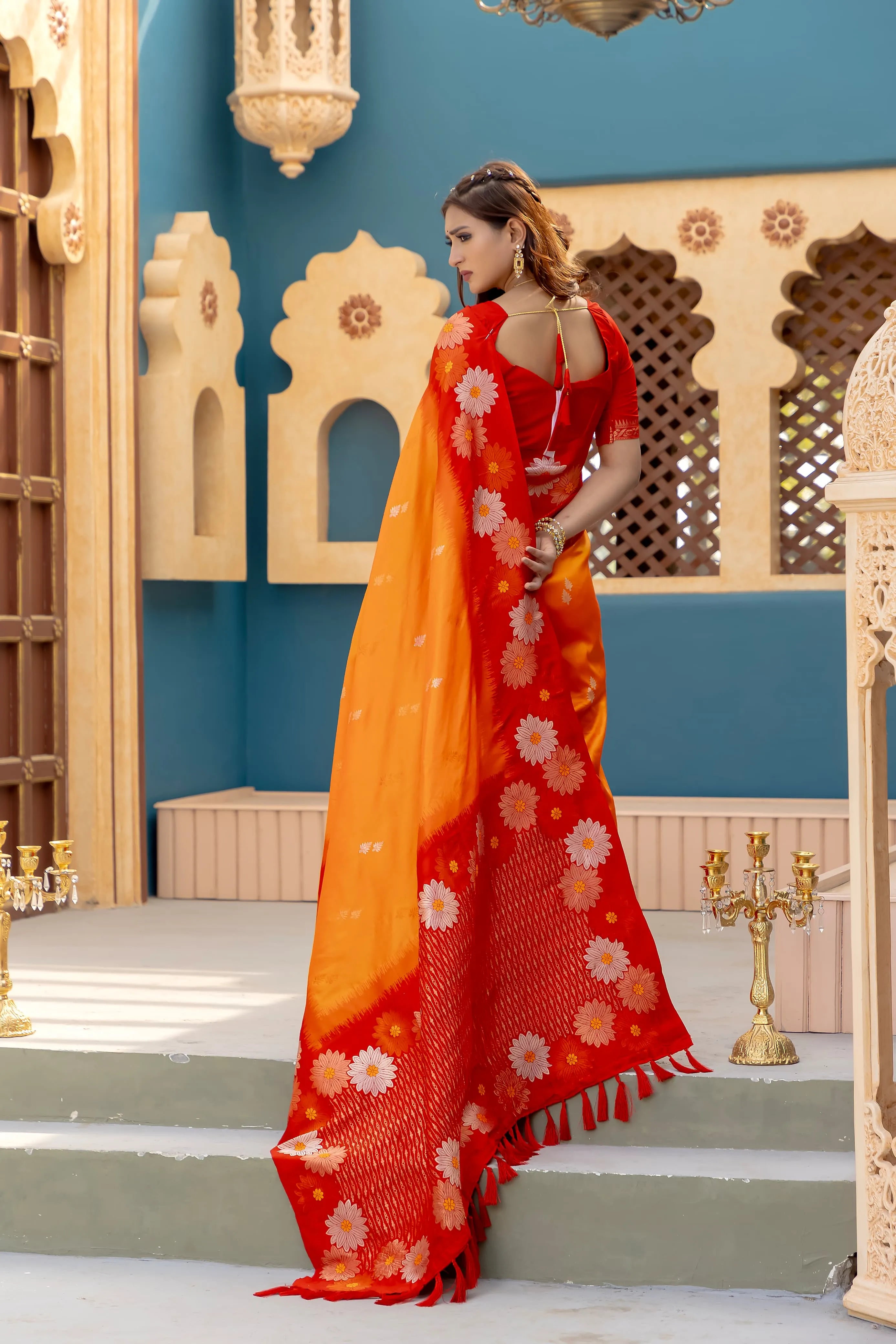 Soft Silk Floral Zari Weaving Saree