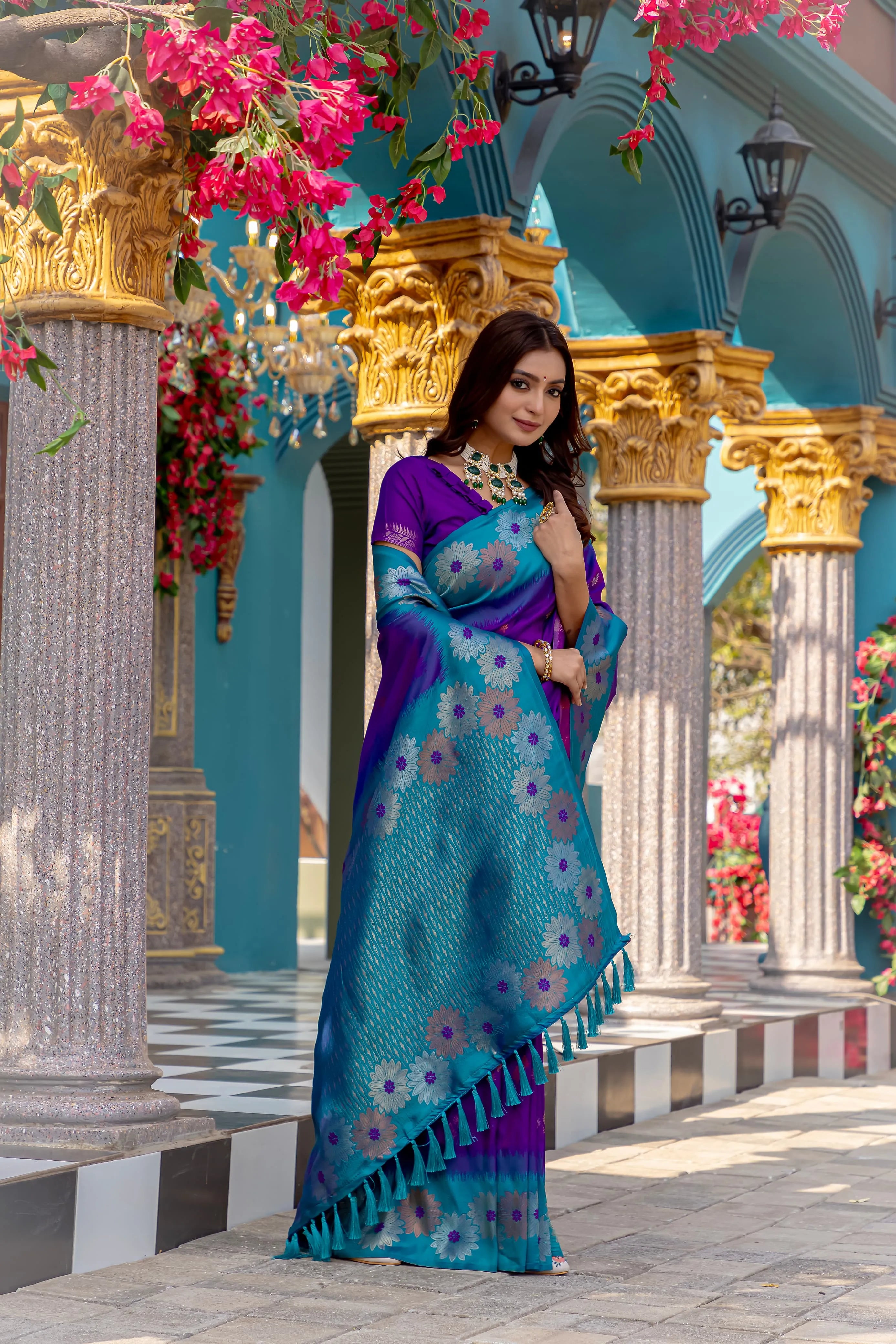 Soft Silk Floral Zari Weaving Saree