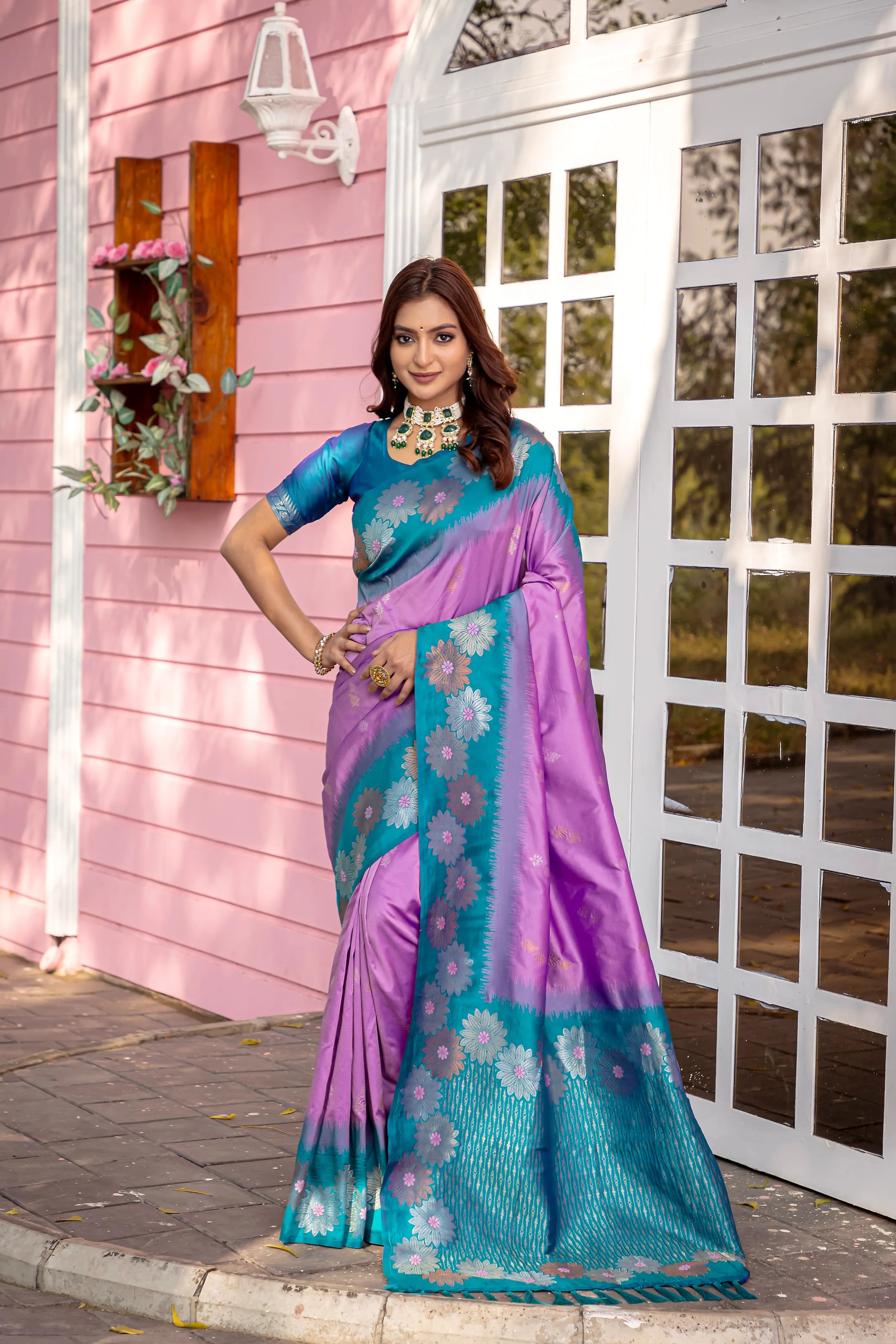Soft Silk Floral Zari Weaving Saree