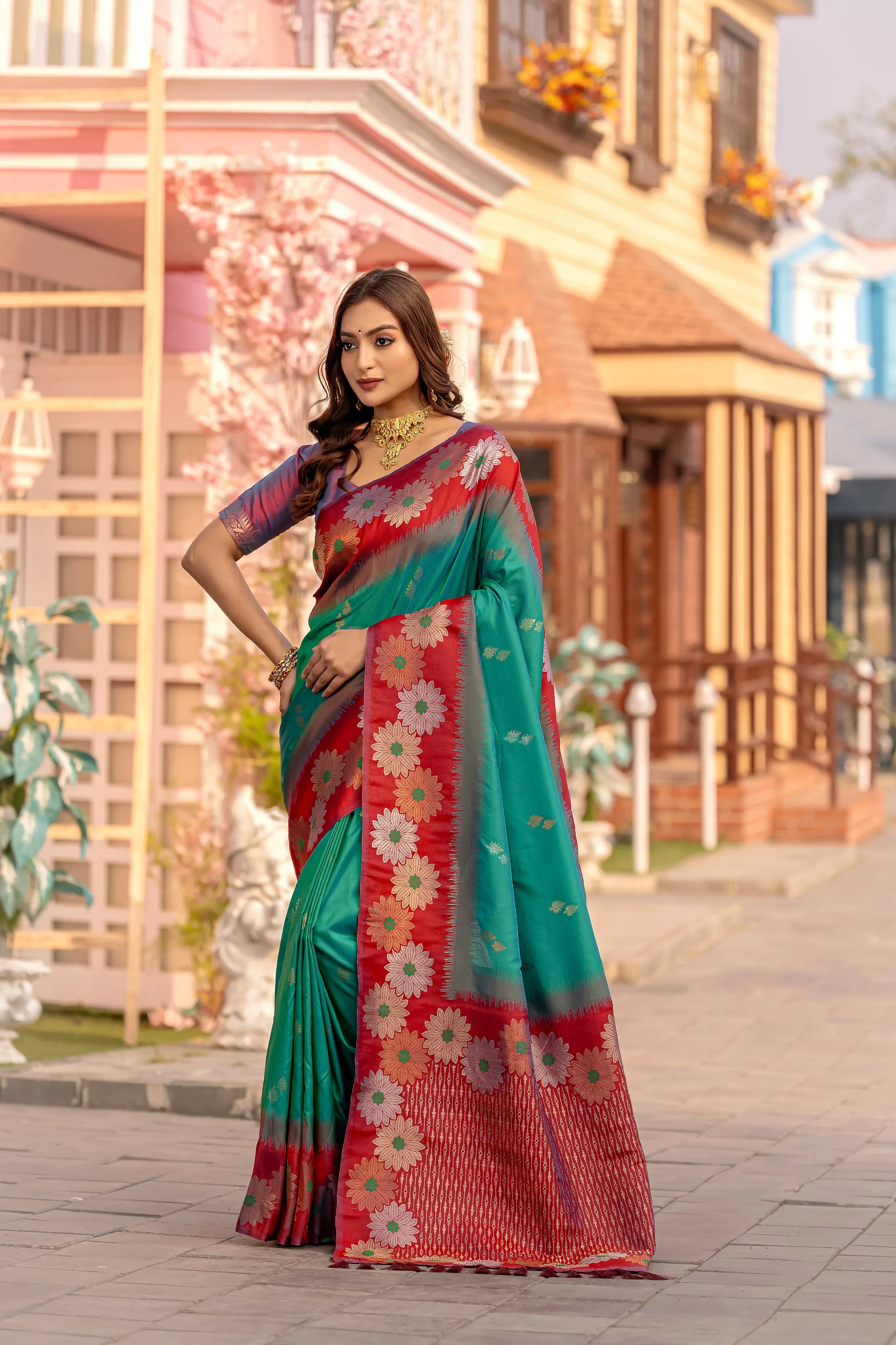 Soft Silk Floral Zari Weaving Saree