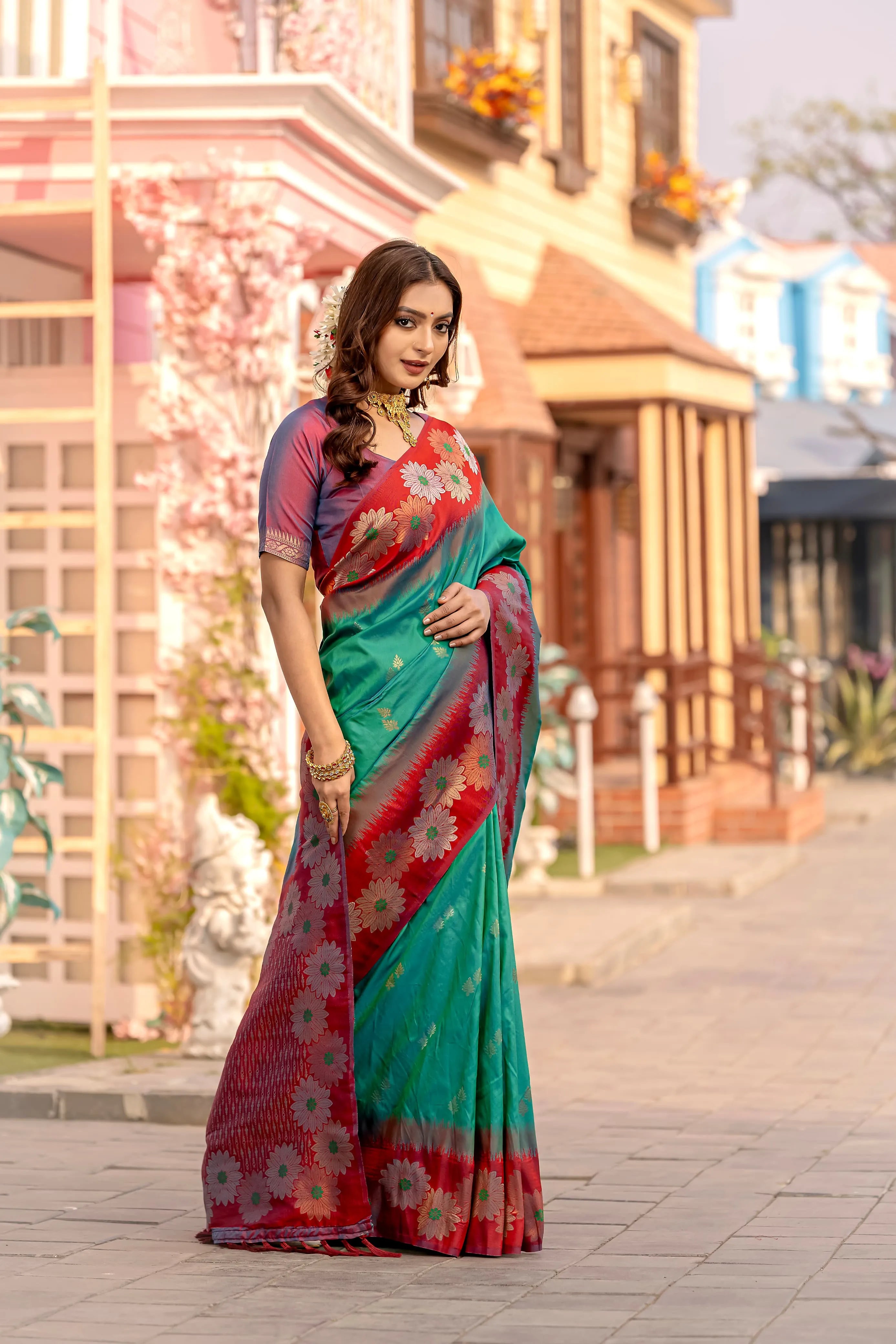 Soft Silk Floral Zari Weaving Saree