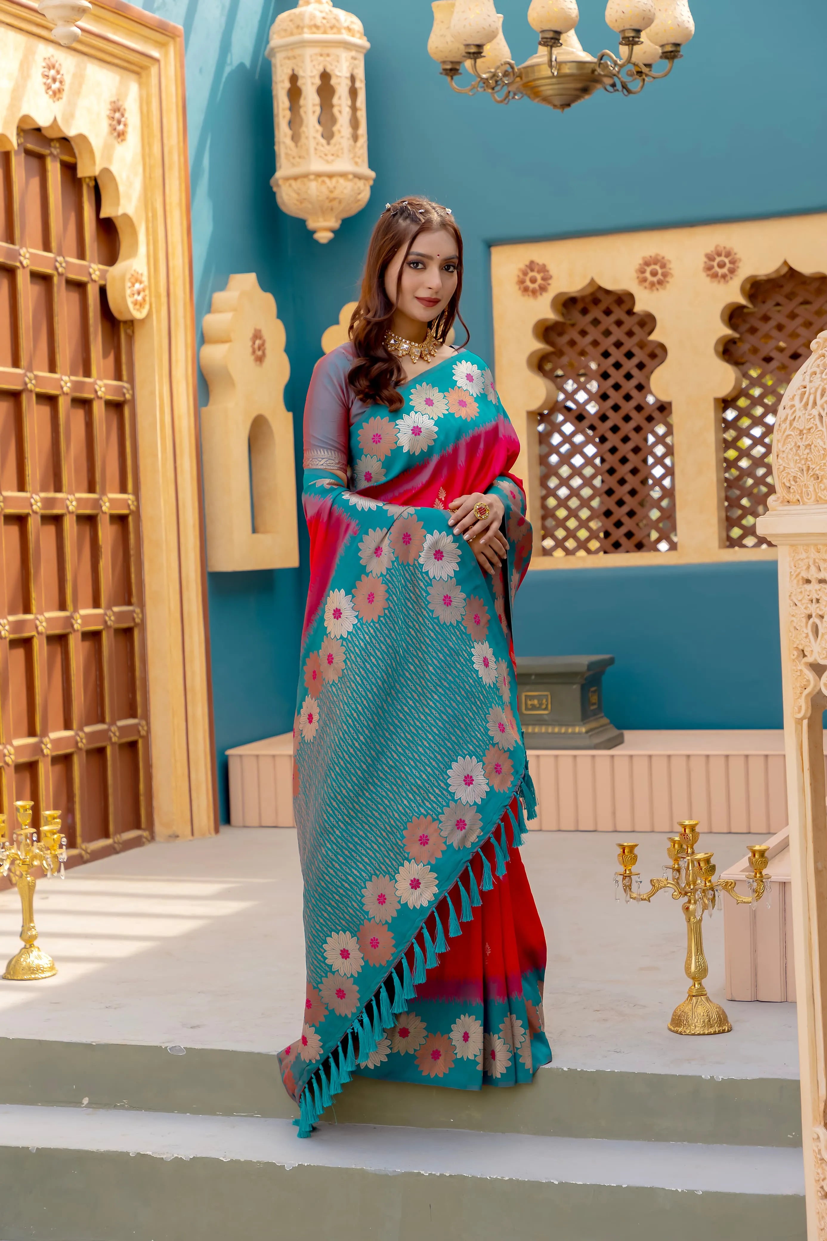 Soft Silk Floral Zari Weaving Saree