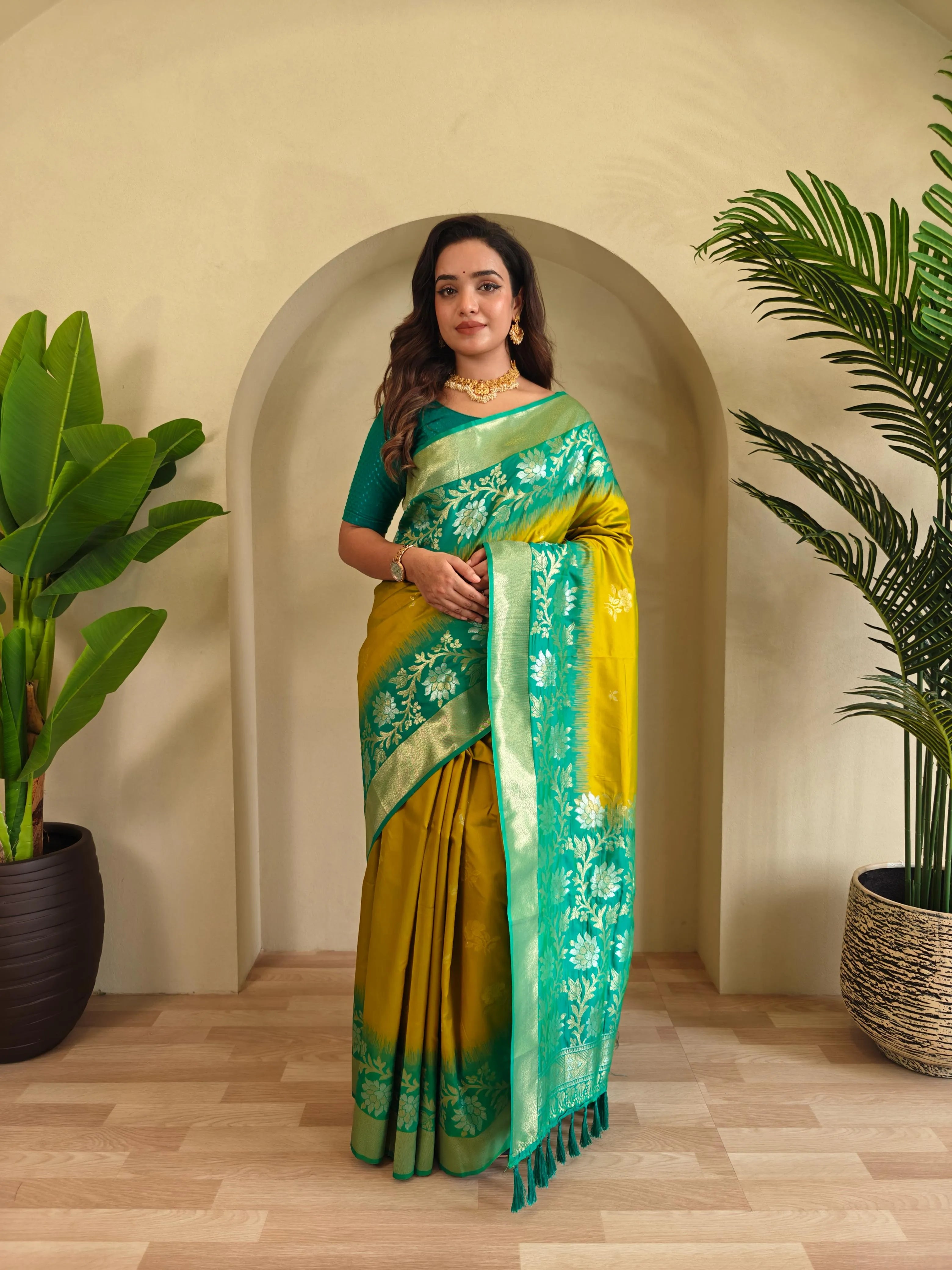 Dual Tone Contrast Pallu Designer Saree