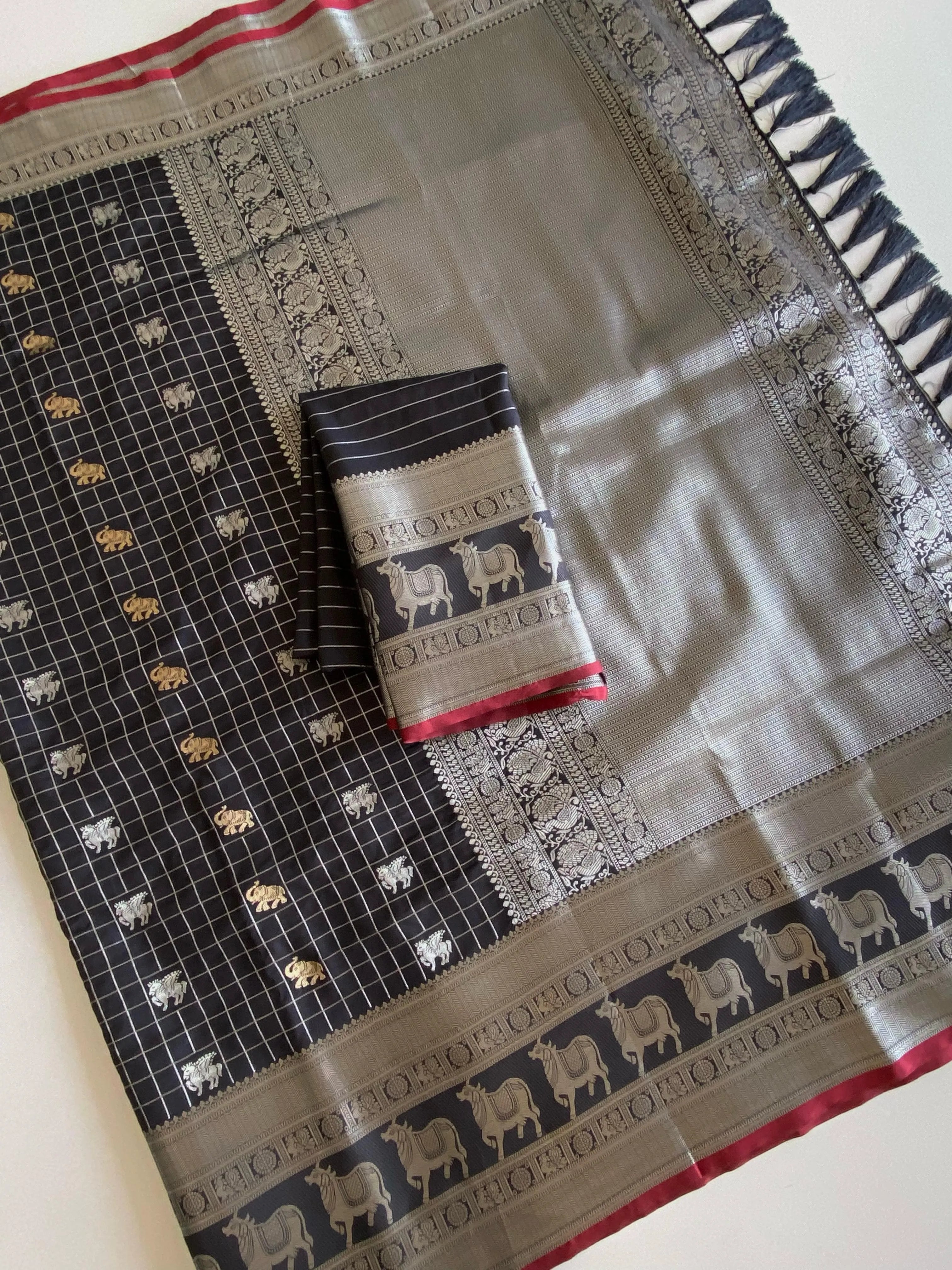 Soft Silk Elephant & Unicorn Motif Pichwai Saree