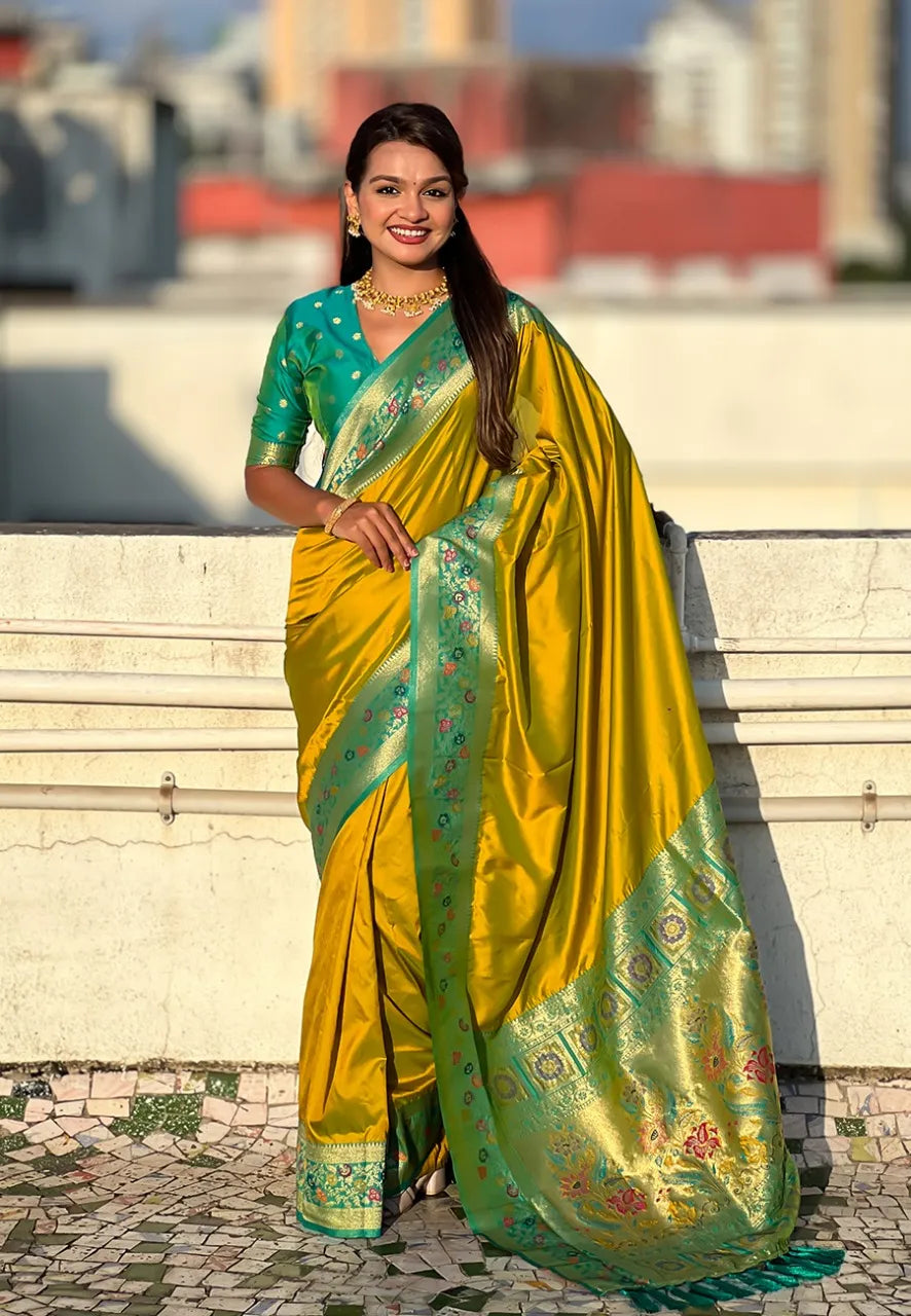 Soft Silk Kadiyal Paithani Saree