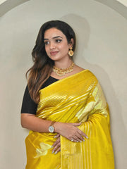 Munga Soft Silk 3D Flower Masterpiece Saree