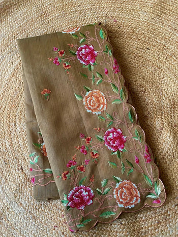 Matka Silk Floral Embroidered Border Saree