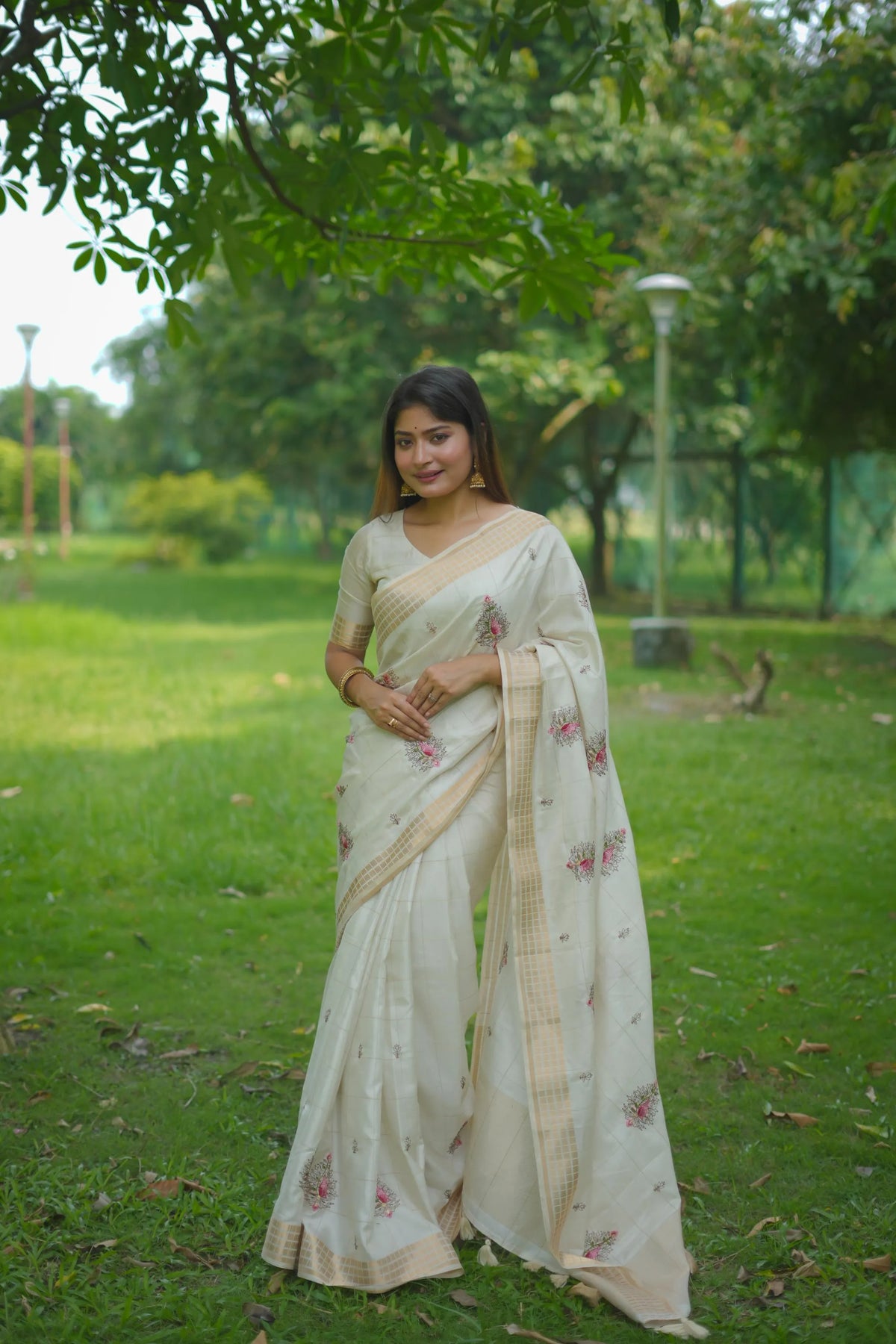 Soft Cotton Embroidered Kantha Work Saree