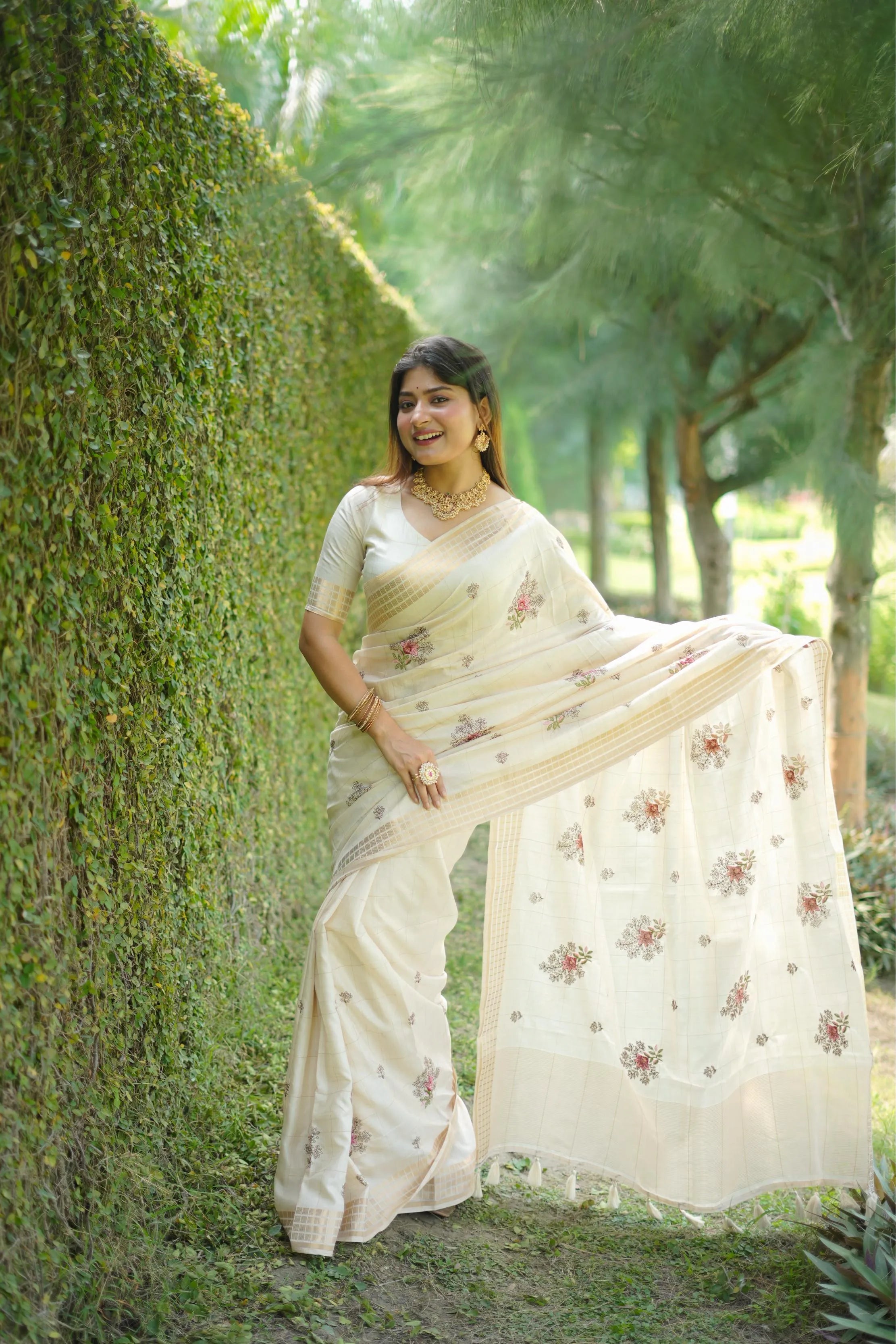 Soft Cotton Embroidered Kantha Work Saree