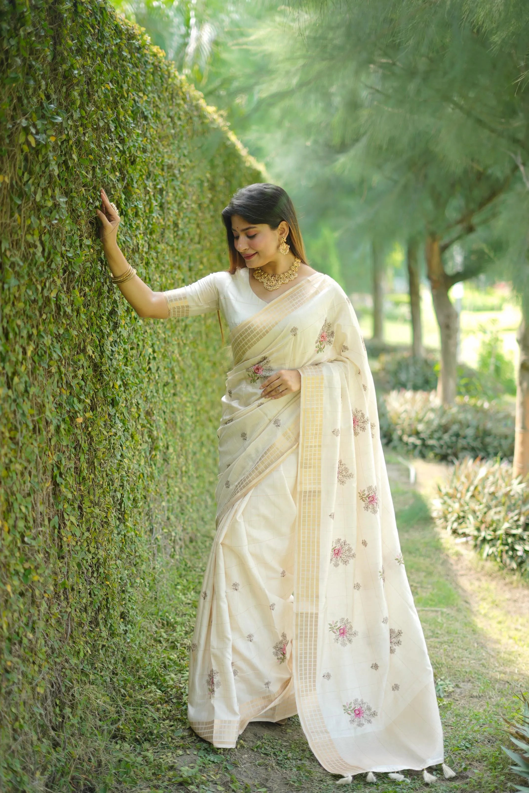 Soft Cotton Embroidered Kantha Work Saree