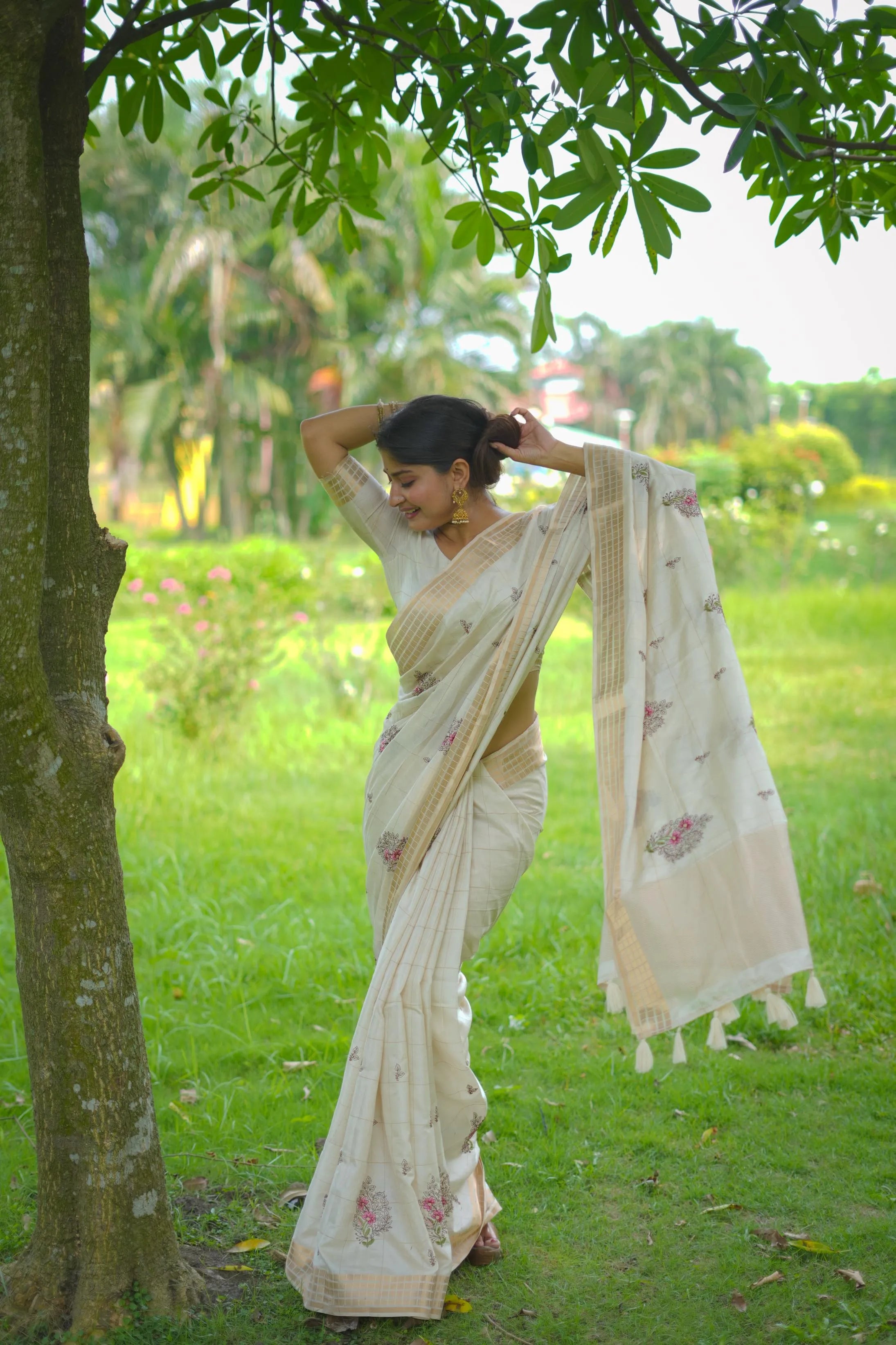 Soft Cotton Embroidered Kantha Work Saree
