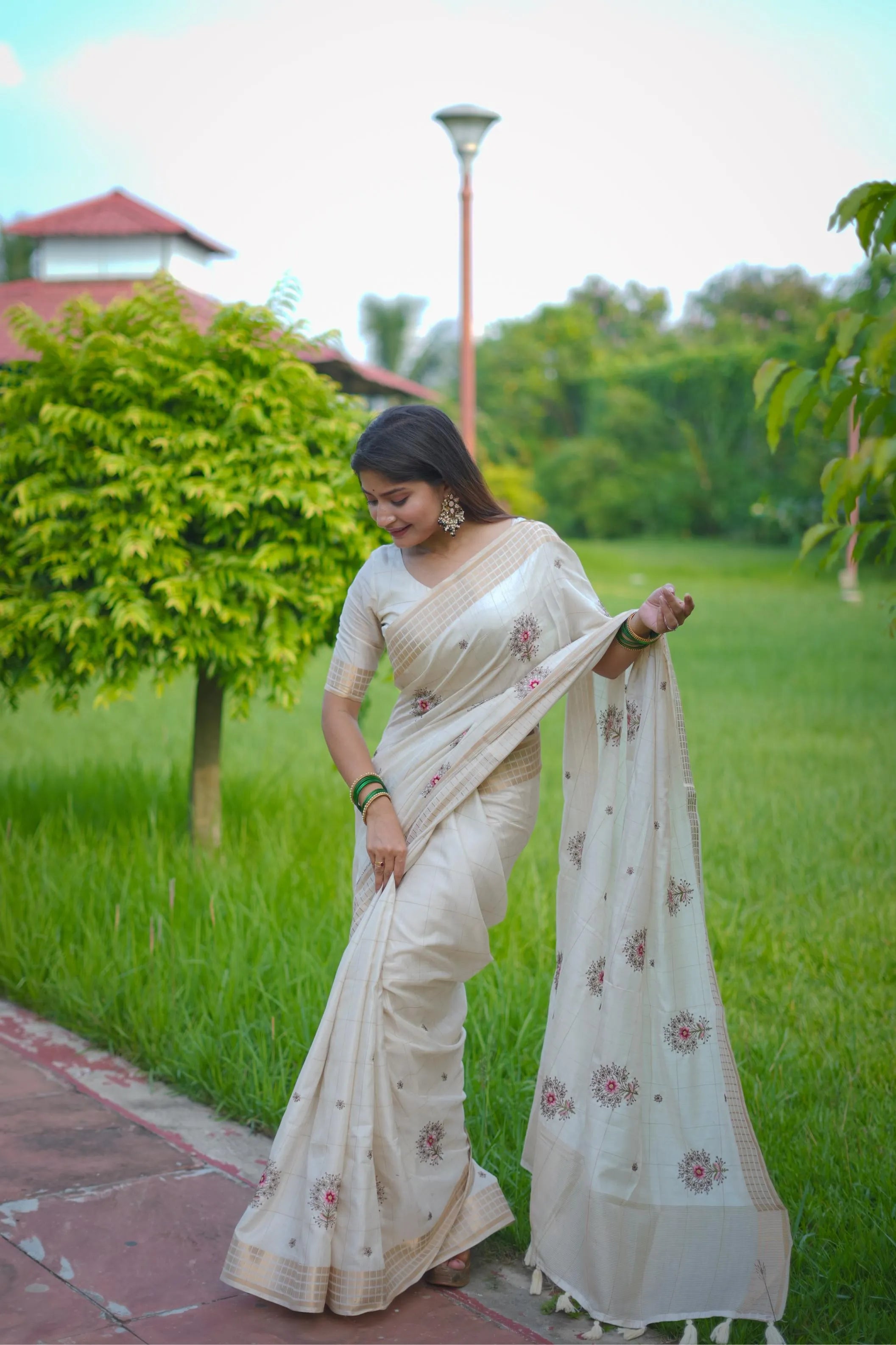 Soft Cotton Embroidered Kantha Work Saree