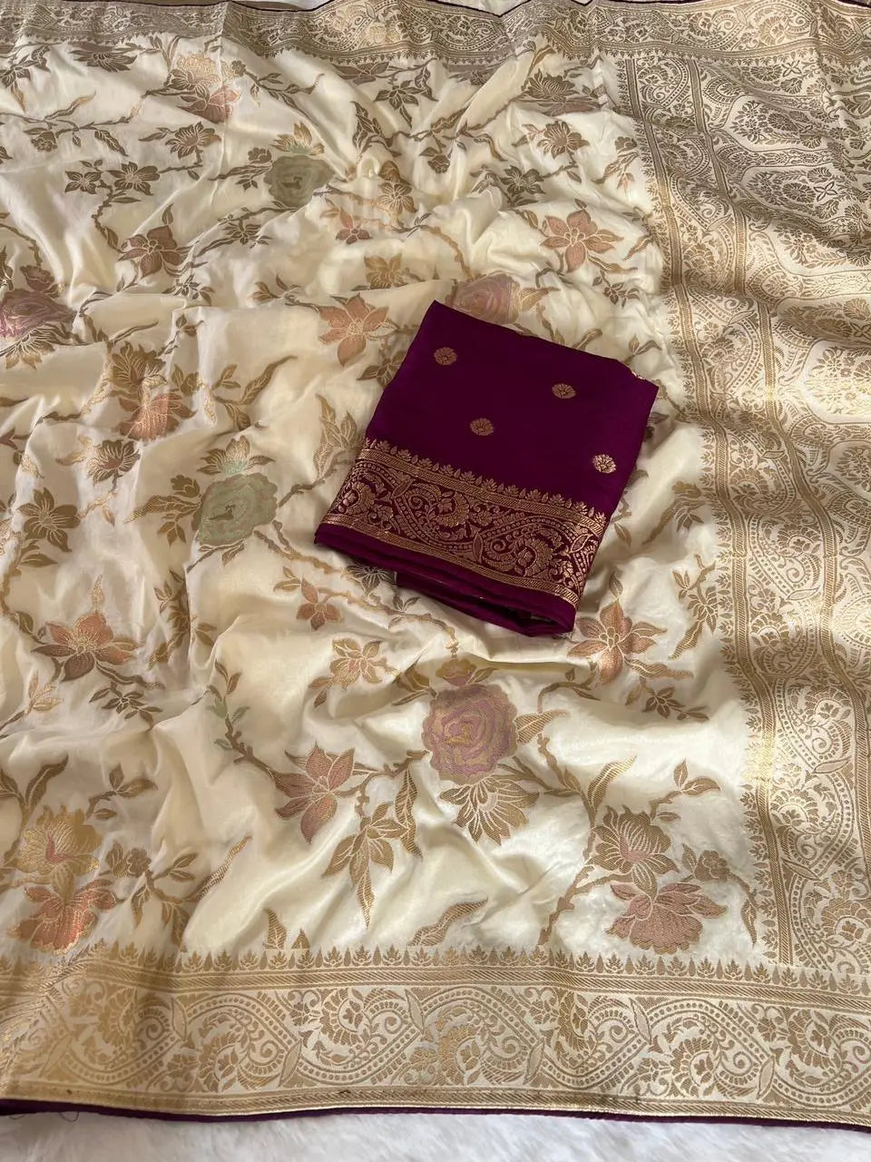 Dola Silk Cream Flowery Banarasi Saree
